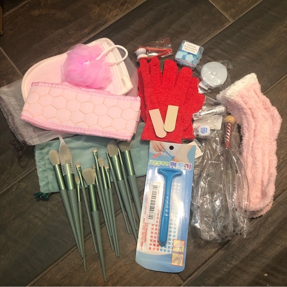 Other - NEW Women’s Gift Bundle